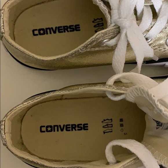 Converse Toddler Shoes. - Picture 7 of 8